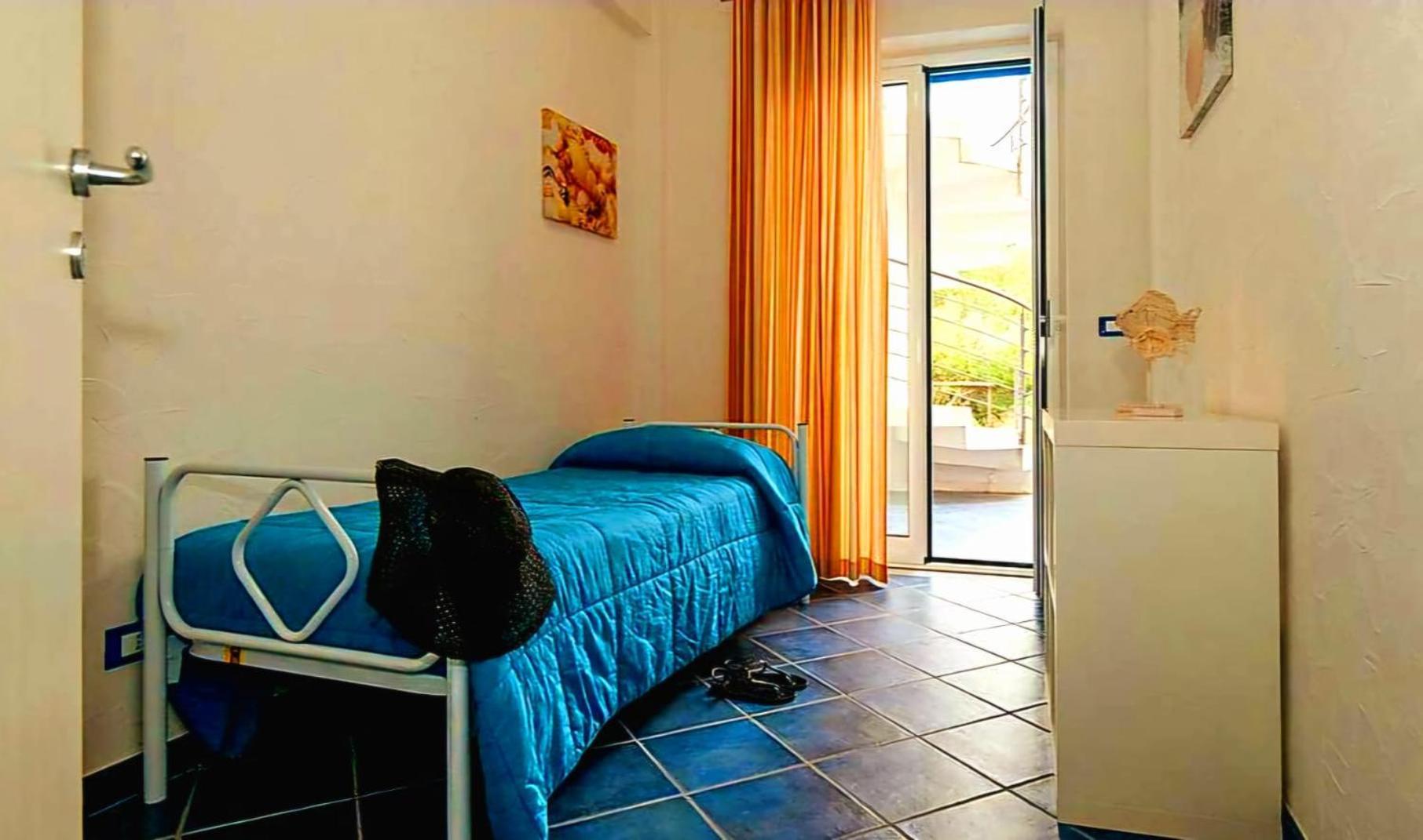 Magico Appartamenti Scafa - Marina Capo dʼOrlando Exterior foto