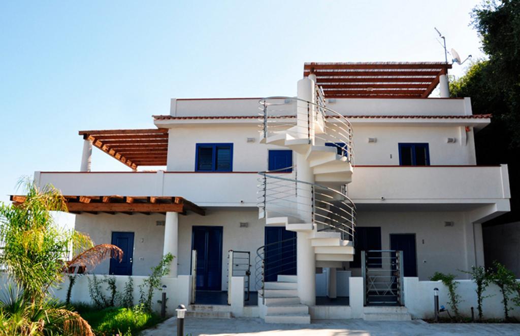 Magico Appartamenti Scafa - Marina Capo dʼOrlando Exterior foto